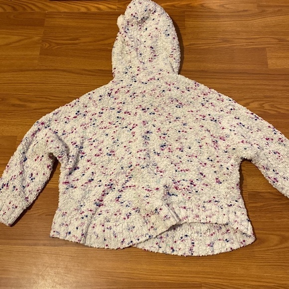 Cat & Jack Hooded Sweater size 5T (CI) - Picture 4 of 5